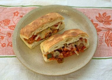 電子レンジで簡単！山本ゆりさんの野菜たっぷりごちそうサンド