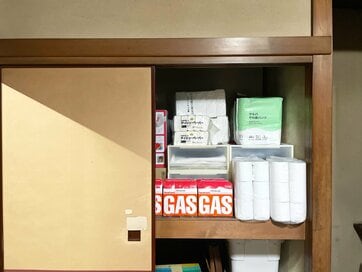 50代、義父の認知症をきっかけに「介護用品」をストック。おむつは「もしも」も考えて選ぶ