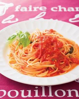 基本のトマトソースパスタのレシピ。肉なしでこのウマさ