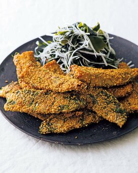 風味豊かなイワシのゴマ揚げ焼き。青ジソ入りの衣で免疫力アップ