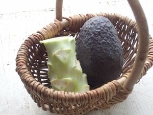 ブロッコリーとアボカドのパック」