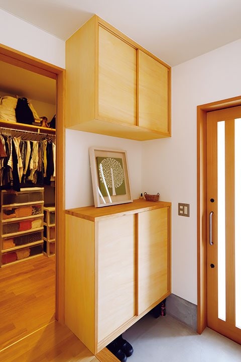 玄関右手のウォークインクロゼット