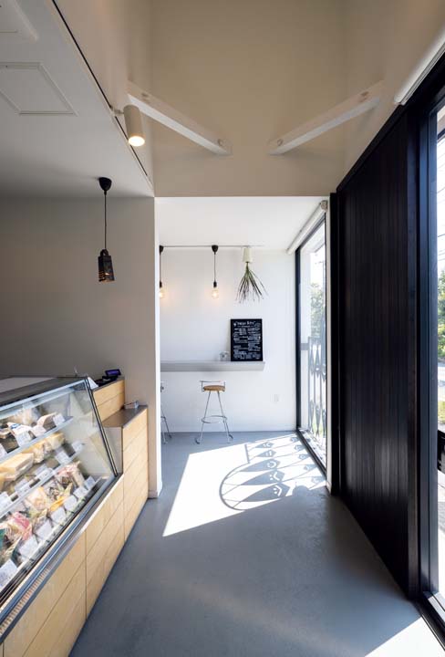 チーズ専門店「ポルタム」の店内