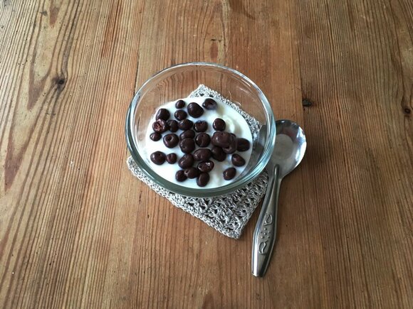 冷やした麦チョコ