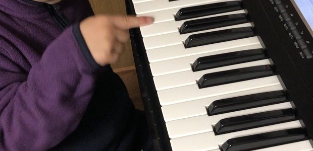 シンセサイザー