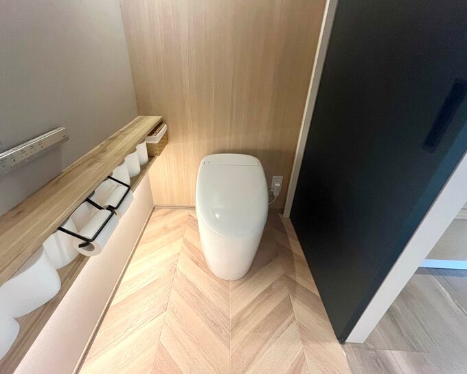 正面から見たトイレ