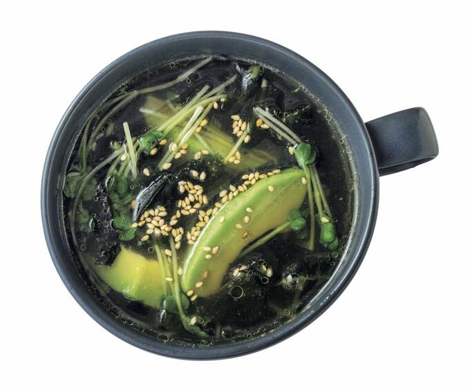 ワカメとアボカドの中華スープ