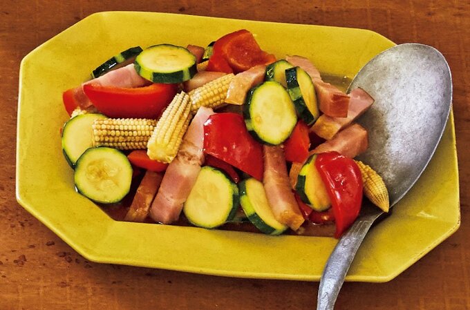 厚切りベーコンと野菜のオイスターあえ