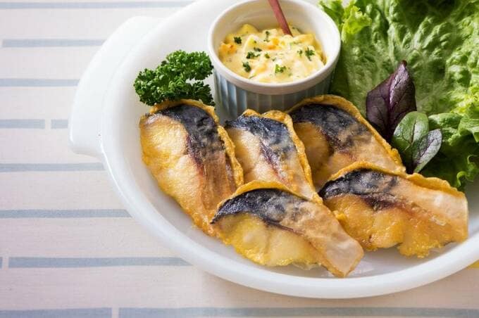 クセになるおいしさ! ノルウェー塩さばのカレーピカタ