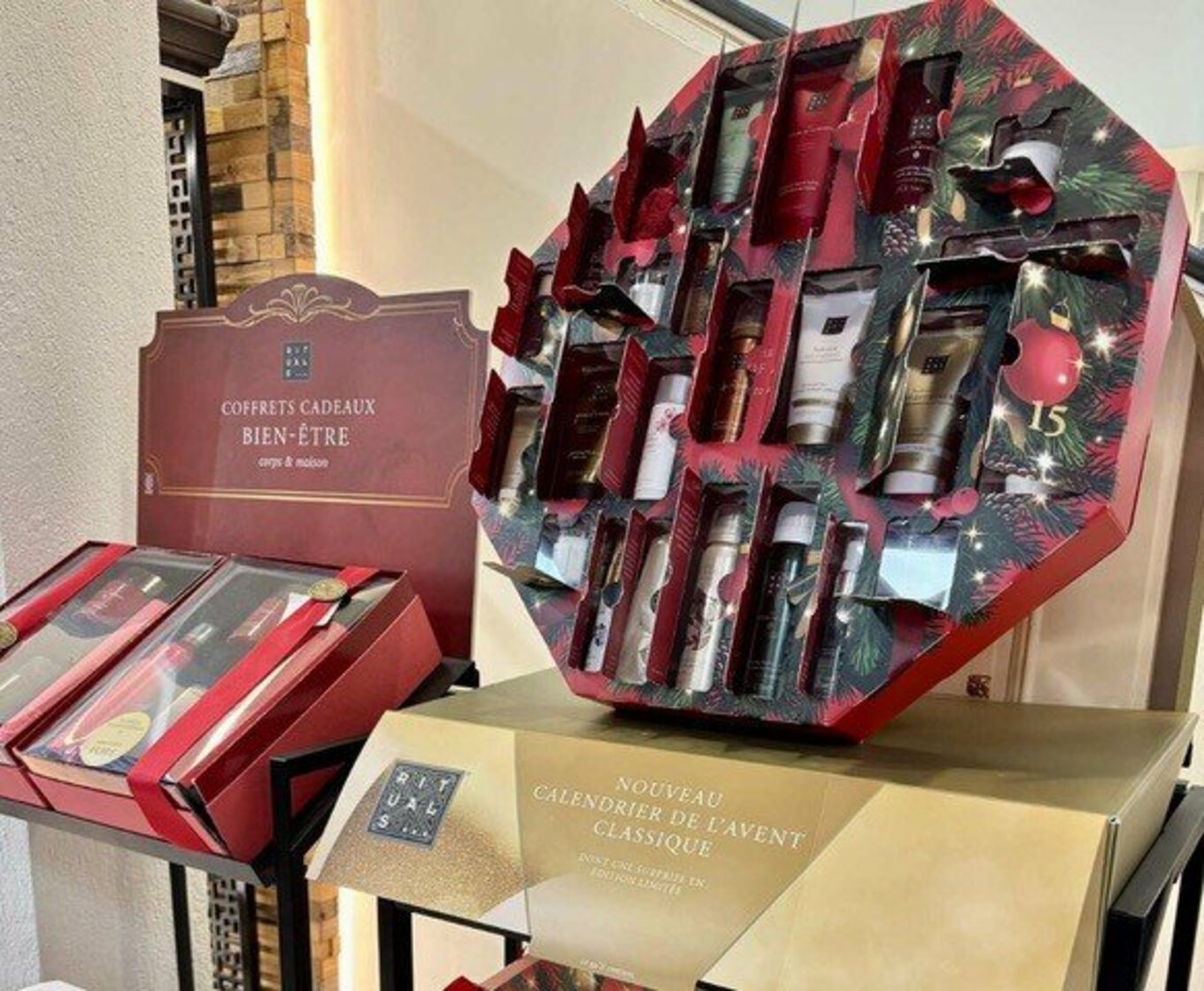 [写真](3ページ目)日本とフランスでこんなに違う「クリスマス」事情。化粧品、紅茶…大人用アドベントカレンダーが人気 | ESSEonline ...