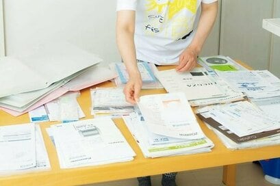 たまりがちな「紙もの」をラクに捨てるコツ。3つの基準でもう迷わない