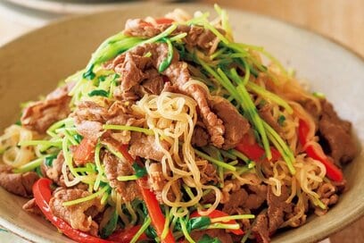 うま味たっぷり「豆苗と牛肉のチャプチェ風」。節約＆ヘルシーレシピ