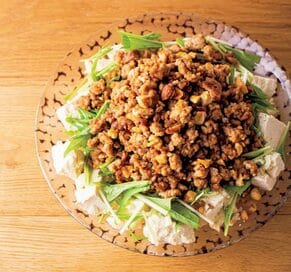 豆腐と水菜の肉みそがけ。栄養たっぷりヘルシー大皿おかず