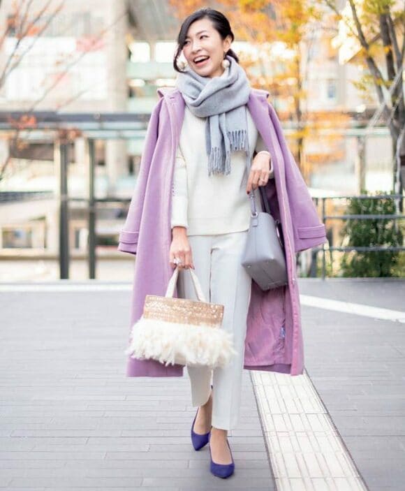 パープルアウター女性