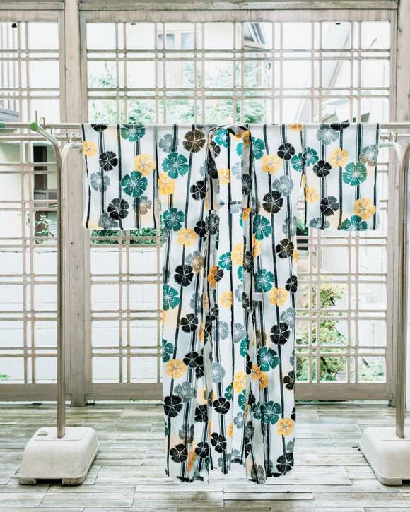 サオに通した浴衣