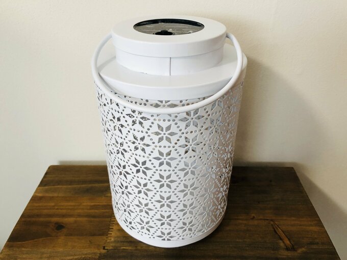 柄がキレイなLEDソーラーランタン