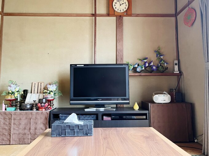 テレビ回りの家具