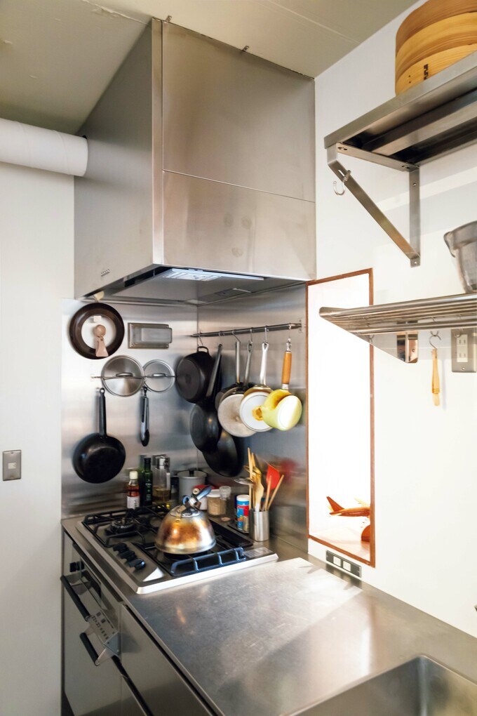 厨房をイメージしたステンレスキッチン
