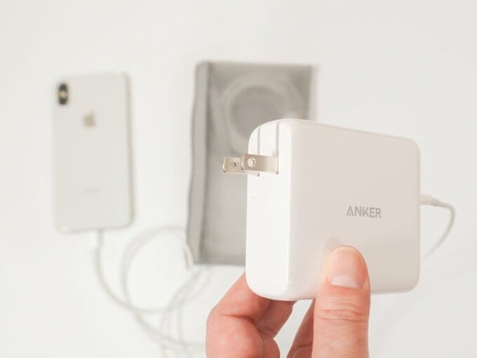 モバイルバッテリー