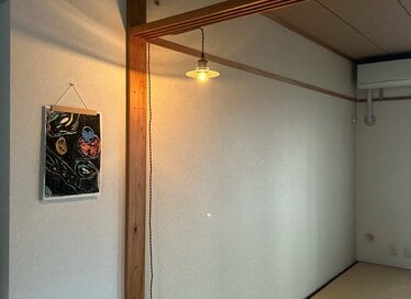 母子3人「ものが少なくても満たされる」団地暮らし。雨の日も楽しくなるアイデア3つ