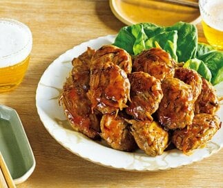 豚ひき肉でつくる「照り焼きゴボウつくね」。カサ増し効果でおなかもいっぱい