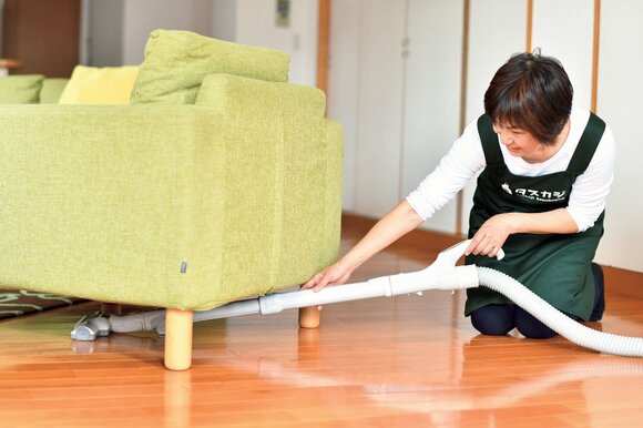 ソファの下掃除機