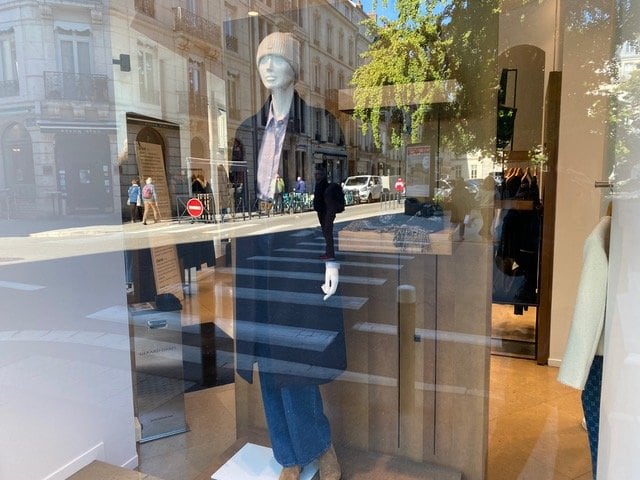 洋服屋のマネキン