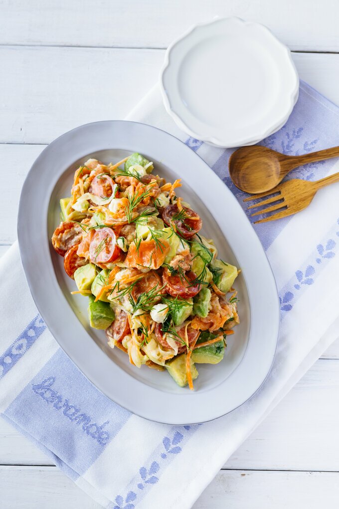 スモークサーモン、クリームチーズ、アボカドのマリネ