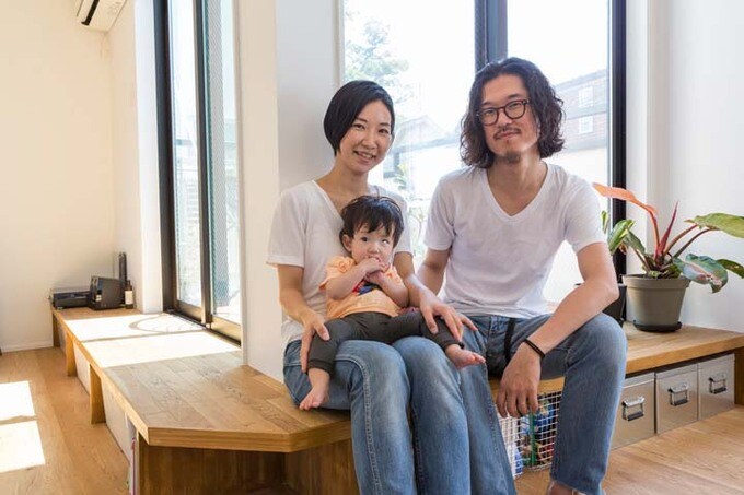 リビングの家族