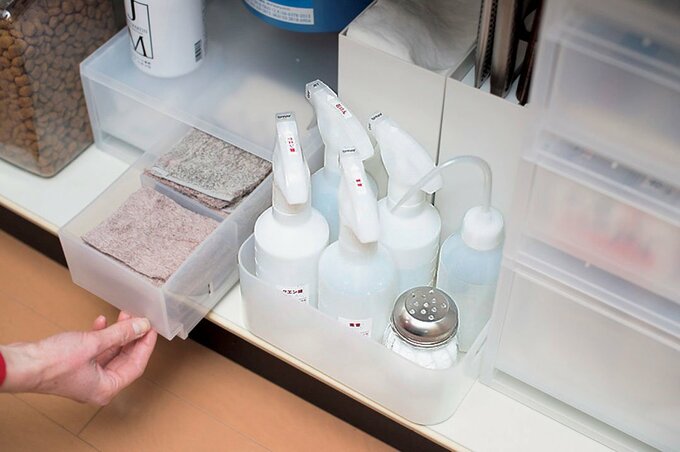 引き出しの中に掃除アイテム