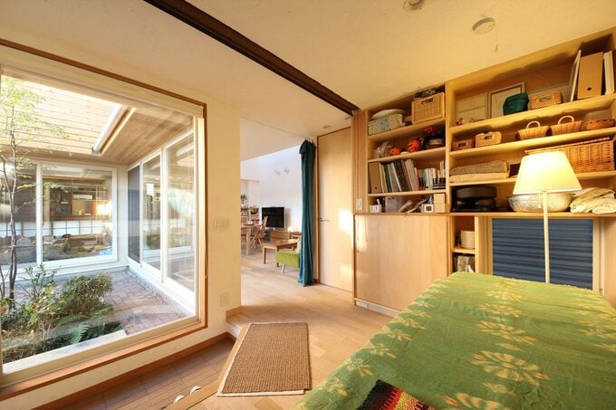 部屋と一体になった玄関