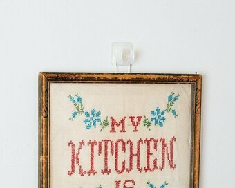 「こんなの欲しかった！」便利な100円グッズ。引き出しがすっきり、壁紙を傷つけず絵を飾れる…