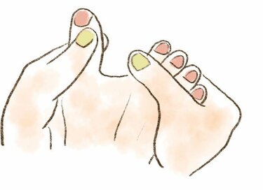 頭痛や肩こり…“距骨”のゆがみが原因かも？毎日できるマッサージ法