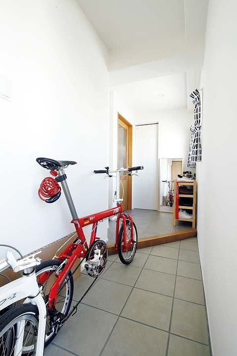 土間を延長させた玄関