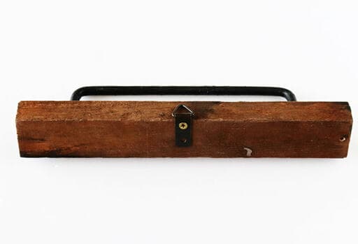 裏にビラカンを取り付けたコーヒーフィルターホルダー