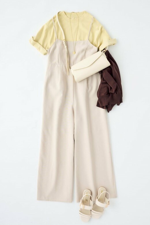 イエローホワイトコーデ