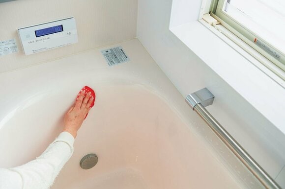 浴槽についた皮脂汚れ