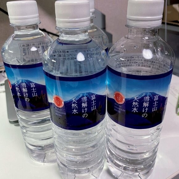 水ペットボトル