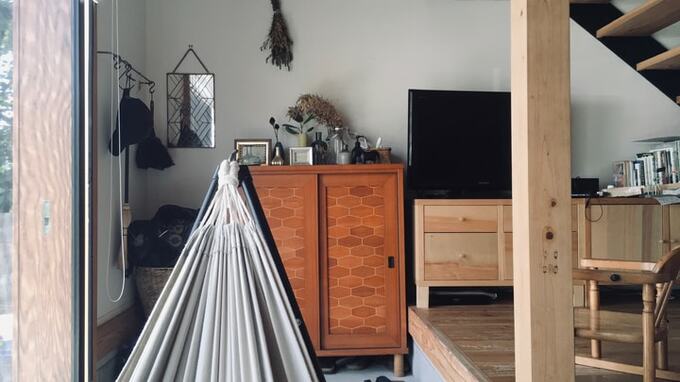 ハンモックを置いた玄関土間