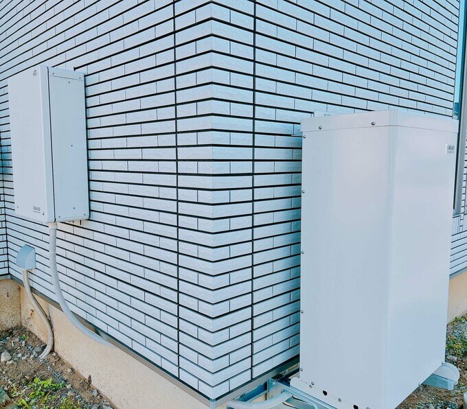 蓄電池とパワコン