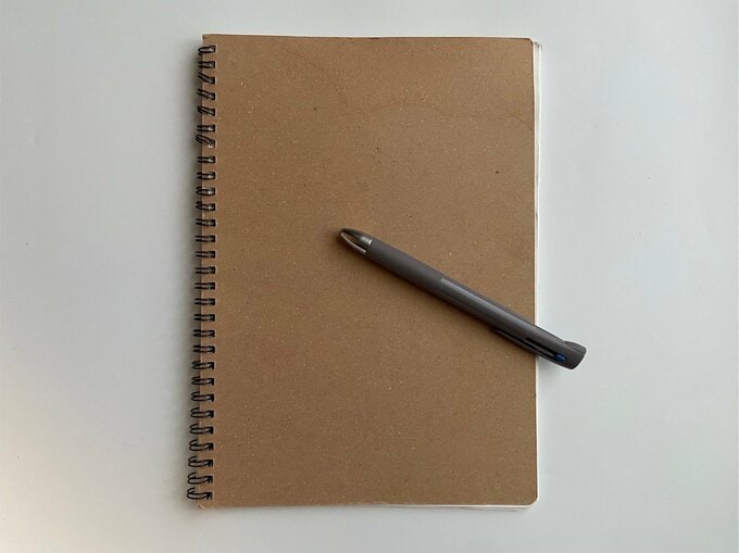 ノートとペン