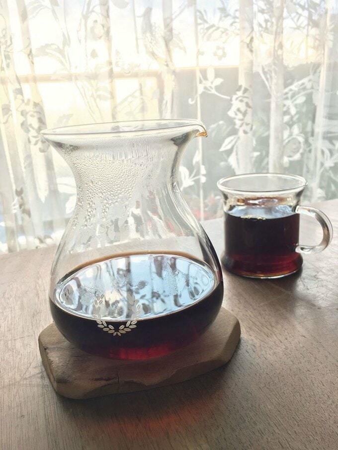 家で撮るときは窓際に持っていく