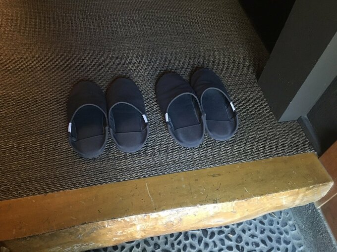 玄関のスリッパ