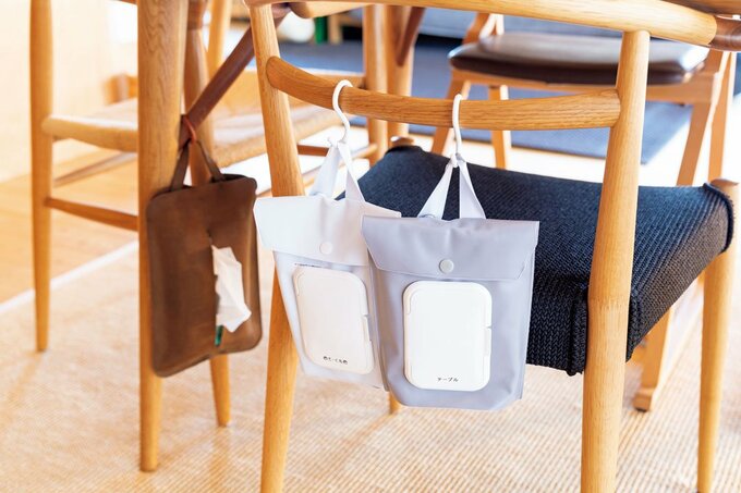 イスにティッシュケース