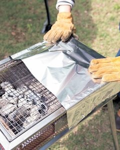 スモークする部分だけアルミをかぶせて