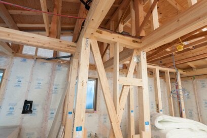 「断熱リフォームしたはずなのに！どうして部屋が暑いの？」プロも間違える落とし穴とは