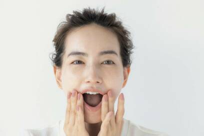 ほうれい線はヤッホー口で念入り保湿を。年齢をカバーするテクニック