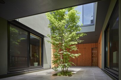 中庭プランを解説。狭い敷地でも住宅密集地でも、明るい開放的な家に