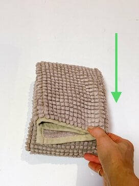 タオルとマットの「コンパクトな畳み方」で洗面所がすっきり。マフラーはあき箱を活用