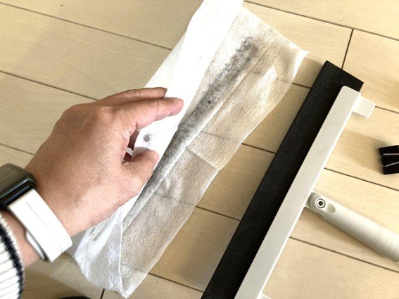 セリアの「フロアラバーほうき」シート装着